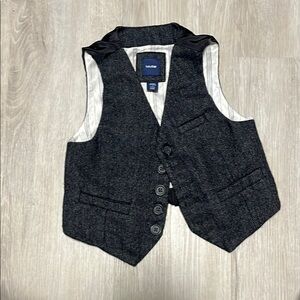 4/$30 GAP Black Vest Tailored Fit Sleeveless 2T